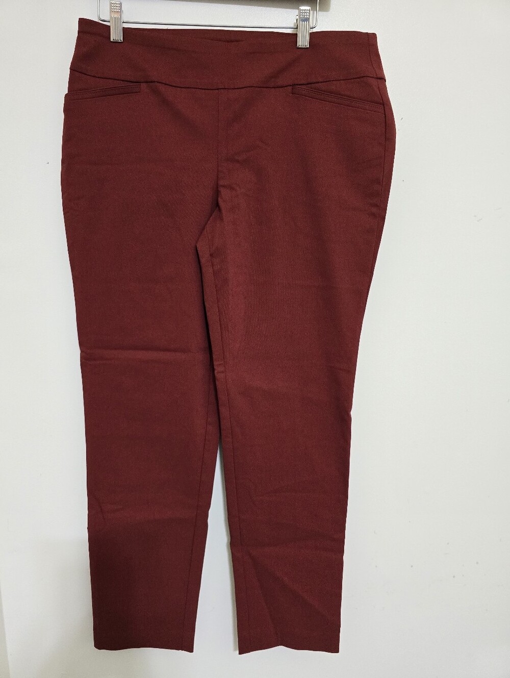 new VAN HEUSEN size 12 Short Super Stretch Slim Fit Pull On Pants Burgundy